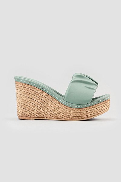 Limoya Women's Green Straw Sole Look Women's Slippers