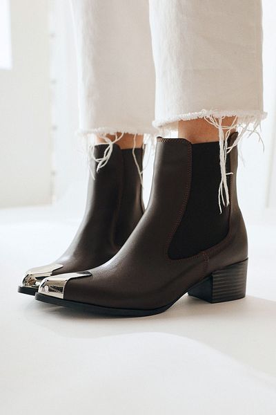 Limoya Heda Brown, Bitter Brown Color Pointed Toe Metal Λεπτομερείς Γυναικείες Μπότες, Γυναικεία Μποτάκια