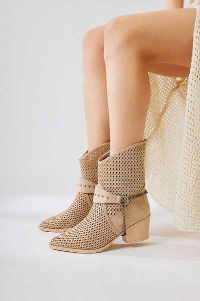 Limoya Olinda Suede Summer Western Boots - Γυναικείες μπότες και μποτάκια με λεπτομέρεια με λέιζερ, μυτερή μύτη και αλυσίδα