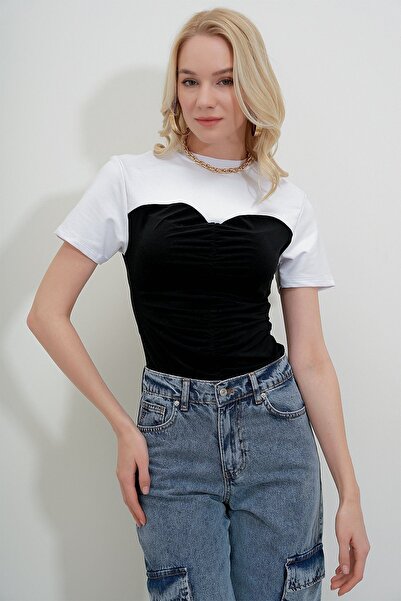 HAKKE Kalp Yaka Drapeli T-SHİRT