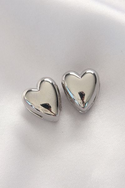 REKA MODA Silver Colored Brass Minimal Curved Heart Earrings