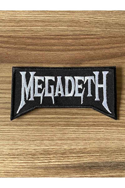 StüdyoÜmitTişört رقعة شعار Megadeth White، ودرع، ودرع، ودرع جينز