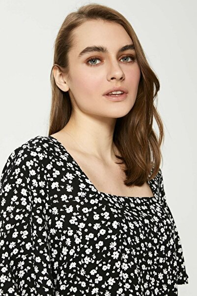 LC Waikiki Γυναικεία μπλούζα με μαύρη στάμπα