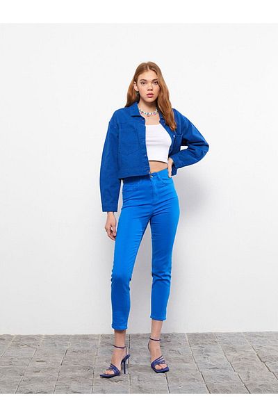 LC Waikiki Pantaloni de damă din gabardin cu talie obișnuită, slim fit, cu buzunar plat
