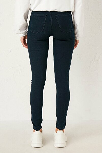 LC Waikiki Kadın Koyu Rodeo Jean S16322Z8
