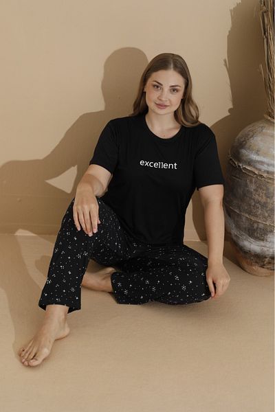 Temporium Plus Size Milan Fabric Pajamas Set - Short Sleeve and Printed