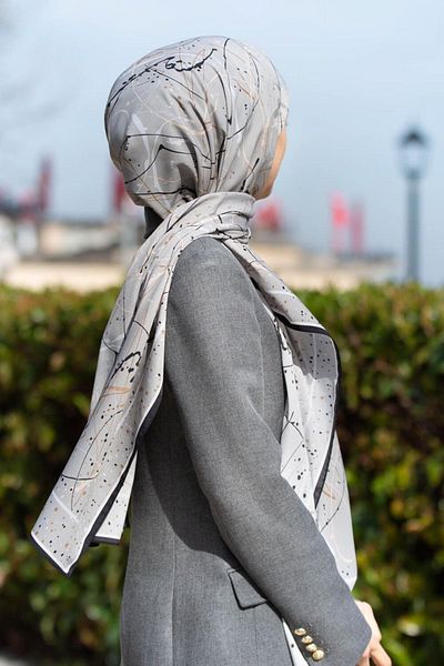 Vissona Women's Luxury Medina Silk Shawl Gray-3