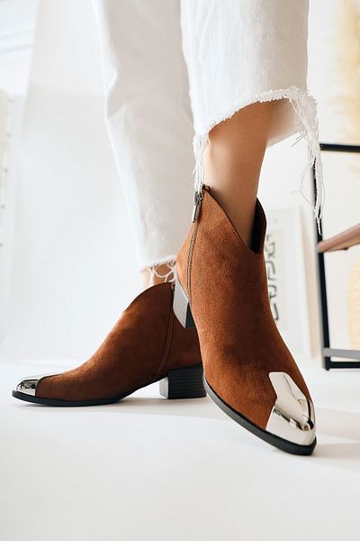 Limoya Jay Taba Suede Pointed Toe Metal Λεπτομερείς Γυναικείες Μπότες, Γυναικεία Μποτάκια