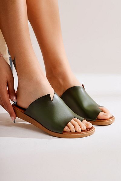 Jilberto Γυναικείες παντόφλες από γνήσιο δέρμα Nita Khaki Asymmetric Cut Khaki