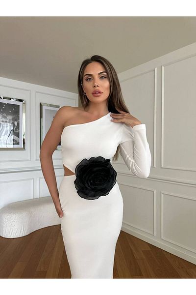 1Moda1Tarz Λευκό κρεπ φόρεμα - τριαντάφυλλο και χαμηλή κοπή στη μέση, εισαγόμενο ύφασμα