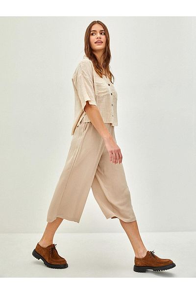 LC Waikiki LCWAIKIKI Basic γυναικεία ελαστική μέση ίσια Κάπρι