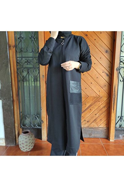 AYSUN AYDEMİR Δερμάτινο σετ αθλητικής φόρμας με λεπτομέρεια χιτζάμπ