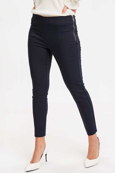 LC Waikiki Pantaloni de damă bleumarin 9S5253Z8