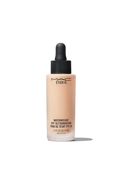 M.A.C STUDIO WATERWEIGHT SPF 30 - Waterproof Long Cut Foundation, Full Coverage - 30ml