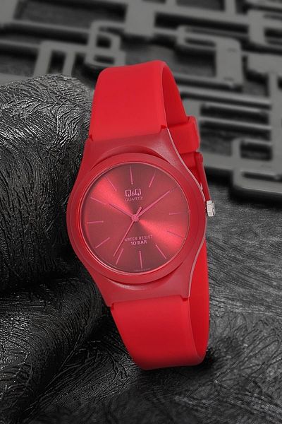 Q&Q Women's Wristwatch with Waterproof Silicone Band
