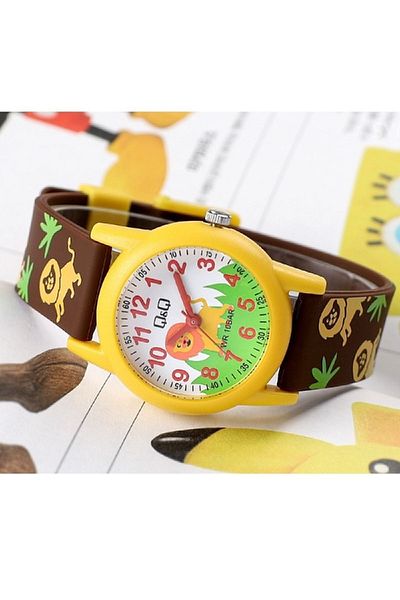 Q&Q Brown Yellow Lion Patterned Waterproof Boy's Wristwatch with Numerals