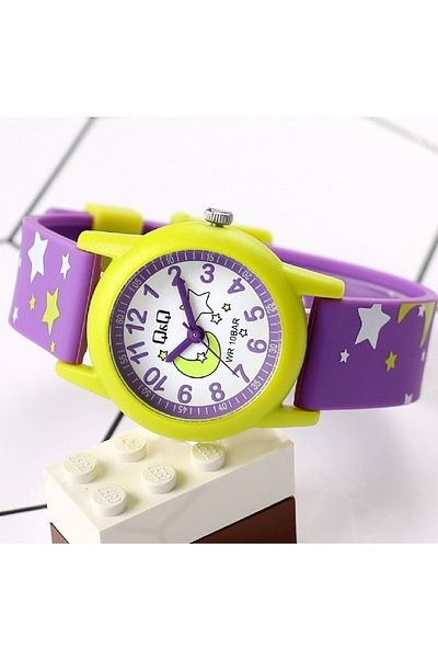 Q&Q Purple Green Moon Dede Star Patterned Waterproof Children's Wristwatch with Numerals
