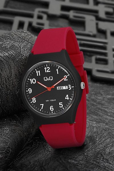 Q&Q Unisex Wristwatch with Waterproof Silicone Band and Double Calendar