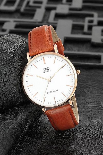 Q&Q Lover Couple Wristwatches with Leather Strap