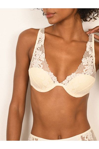 BICCA Elysia Series Lace Underwire Adjustable Strap Floral Lace Detailed Bra Ecru