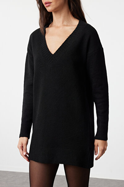 Trendyol Collection Černé mini široké úpletové šaty s měkkou texturou TWOAW24EL00086