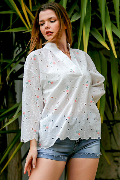 Chiccy Δικαστής γιακάς Λευκή μακρυμάνικη μπλούζα - Λεπτομέρεια κεντήματος, σκουληκιασμένη ύφανση