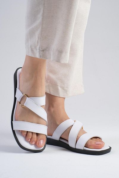 Mio Gusto Weiße flache Damen-Hausschuhe aus echtem Leder mit stumpfer Spitze