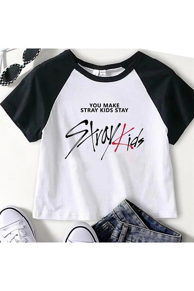 Touz Moda Stray Kids με στάμπα Raglan Sleeve White Crop