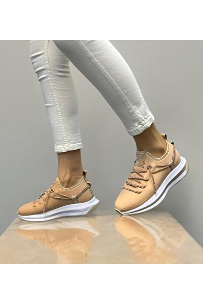 LABRONA Kadın Taşlı Bağcık Detaylı Yüksek Tabanlı Yürüyüş Ayakkabısı