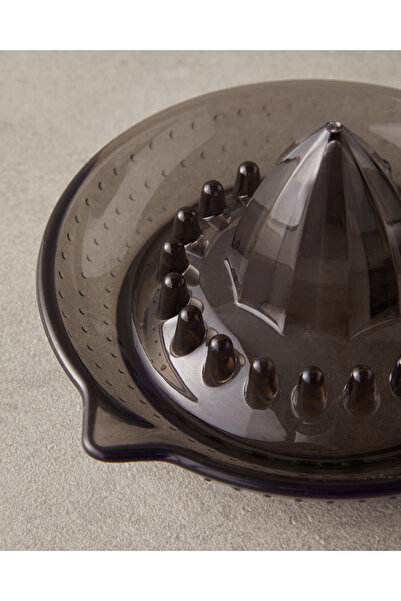 English Home Axel Anthracite Acrylic Lemon Squeezer - 16.5 cm