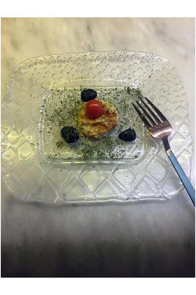İkram Dünyası 4-Piece Rectangular Glass Appetizer Plate - 19x23 Cm