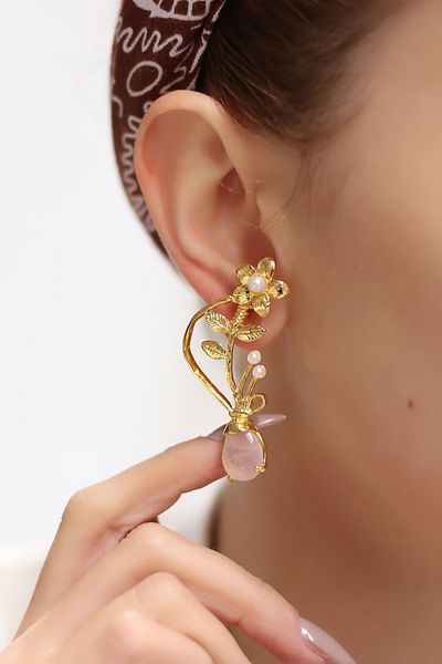 Feyz Tasarım Pink Flower Patterned Quartz Earrings