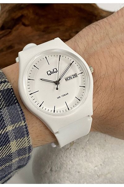Q&Q Unisex Wristwatch with Double Calendar and White Waterproof Silicone Band