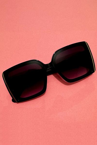 Di Caprio Black Bold Rectangular Women's Sunglasses