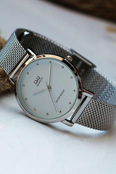 Q&Q Women's Wristwatch Qa21j211y