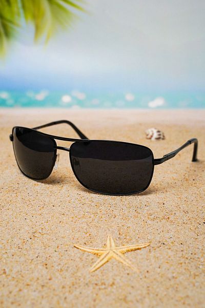 Di Caprio Men's Black Metal Oval Polarized Glass Sunglasses