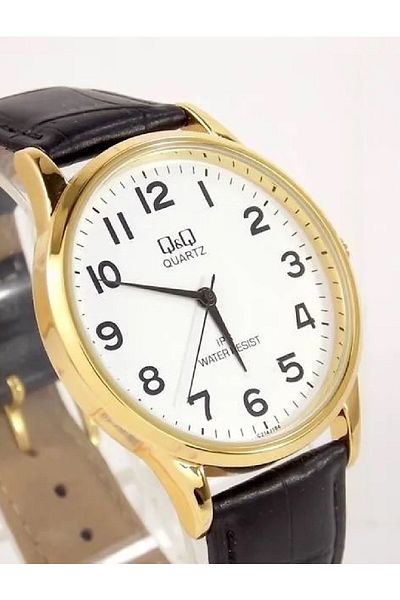 Q&Q Gold White Classic Bold Number Men's Wristwatch