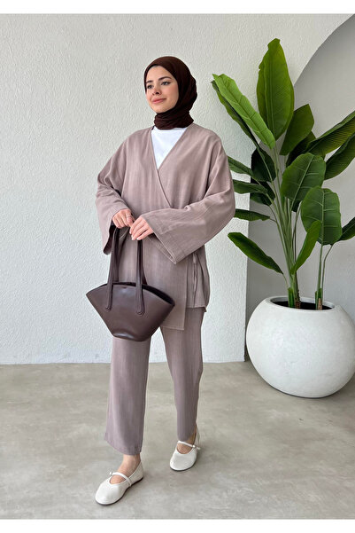 My Blog Zweireihiger Kimono aus Baumwollnerz – Anzug mit seitlicher Krawatte