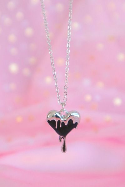 EFBUTİK Silver Color Crystal Heart Imported Necklace with Chain - Melting Design