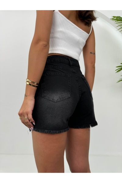 Elif Özbey Butik Siyah Yüksek Bel Püsküllü Jean Şort