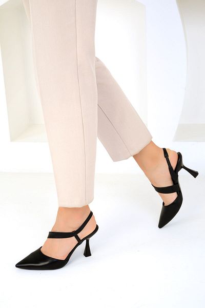 SOHO Women's Black Classic Heeled Shoes - 19236
