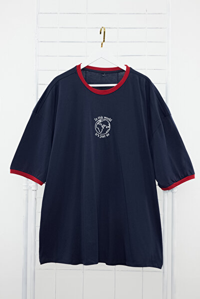 Trendyol Collection Unisex Large Size Navy Blue Oversize Block Print T-Shirt - Tmnss24Bf00049