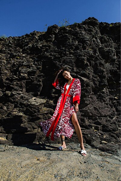 Flow by Eda Tümer Uzun Kimono - Beyaz Kırmızı Geo