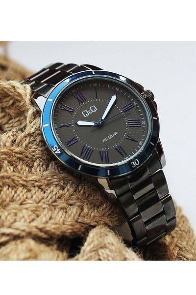 Q&Q Metallic Black Smoked Roman Numeral Men's Wristwatch