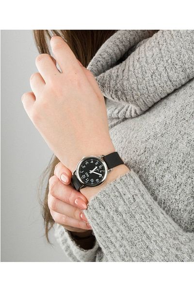 Q&Q Women's Silicone Band Wristwatch