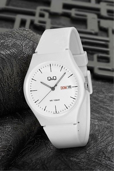 Q&Q Unisex Wristwatch with Double Calendar and White Waterproof Silicone Band