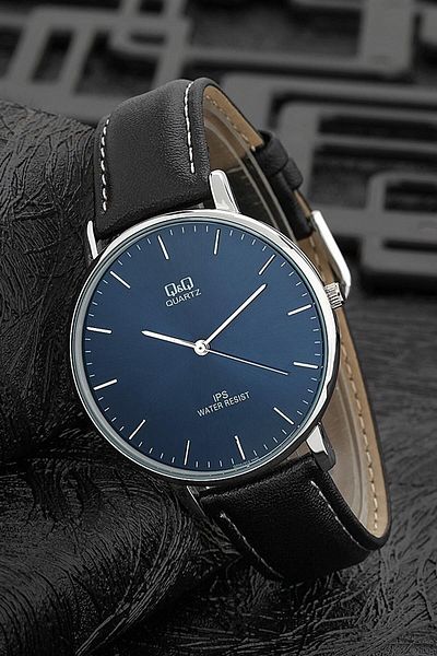Q&Q Lover Couple Wristwatches with Leather Strap