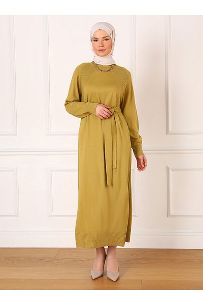 Refka Hijab-Kleid aus Strick mit Raglanärmeln und Gürteldetail – Ölgrün – Refka
