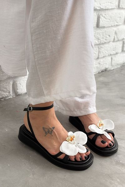 Shoebutik Sandale Orkidea Black Floral pentru damă
