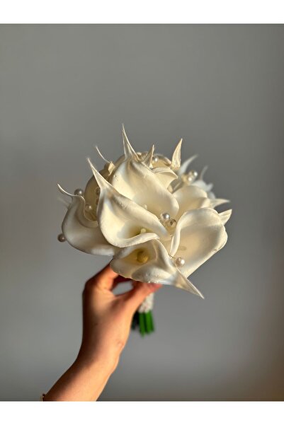 Pure Zambak ve incili gelin çiçeği